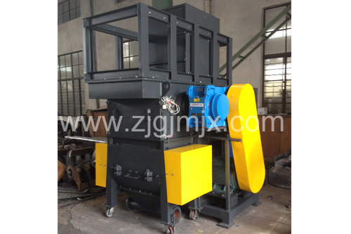 草莓视老版下载地址免费撕碎机