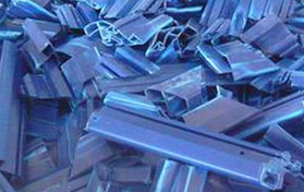 草莓视老版下载地址免费撕碎机